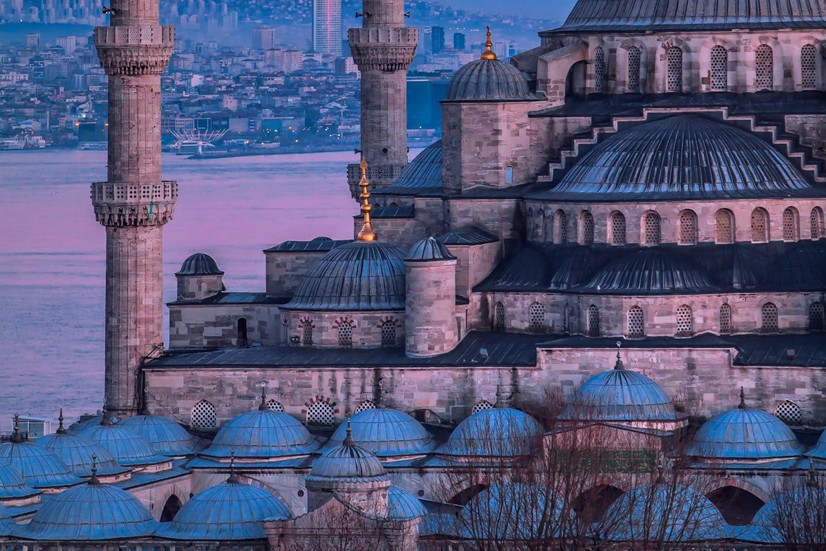 Istanbulda 3 kun: nimalarni ko'rish, kunma-kun marshrut va eng yaxshi mehmonxonalar